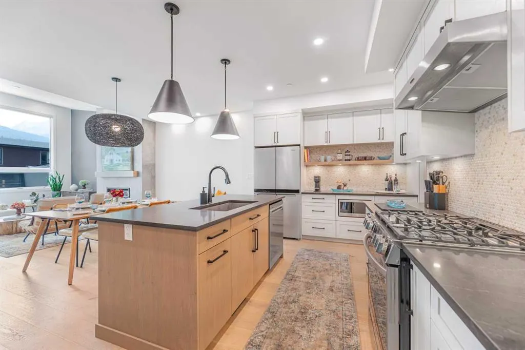 1405 1st Avenue, #3