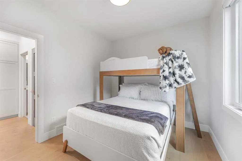 1405 1st Avenue, #3