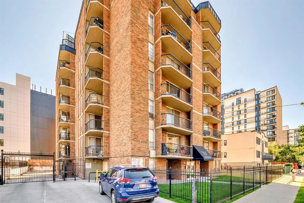317 14 Avenue SW, #401