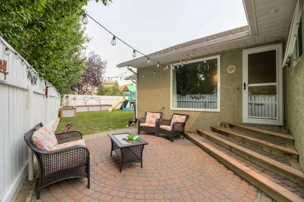 360 Heritage Crescent W