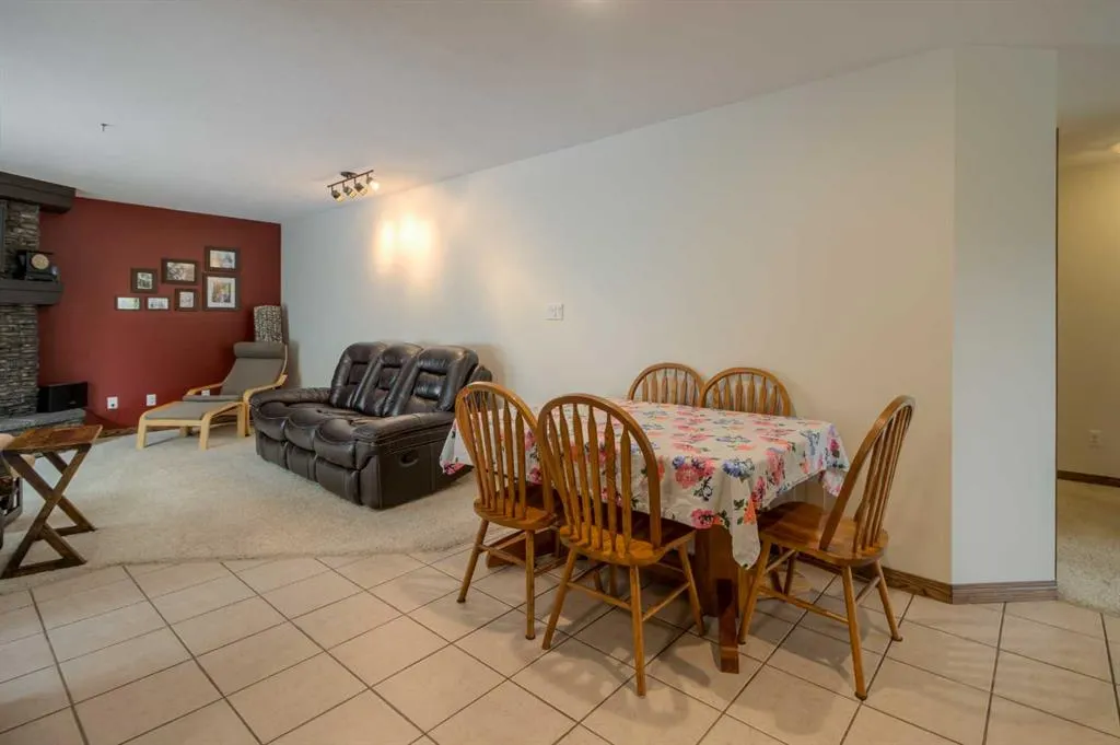 360 Heritage Crescent W
