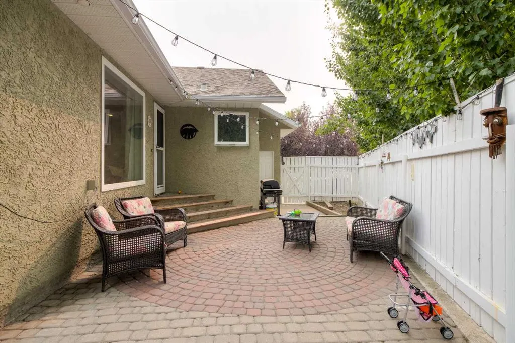 360 Heritage Crescent W