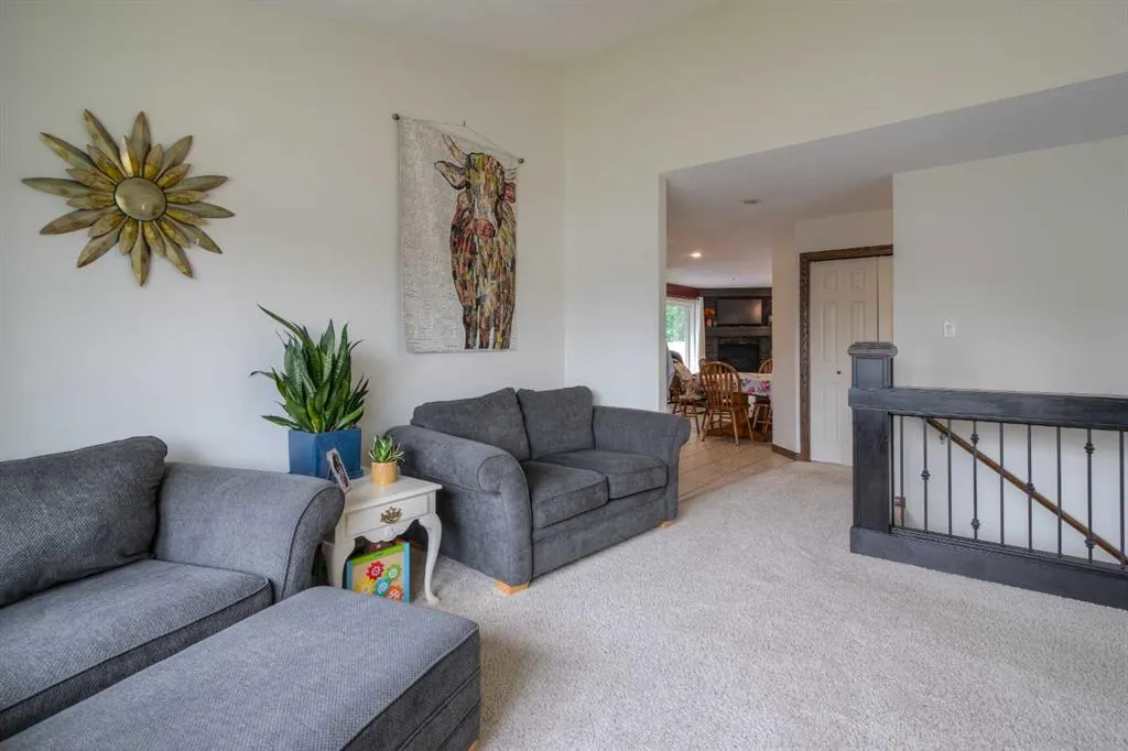 360 Heritage Crescent W