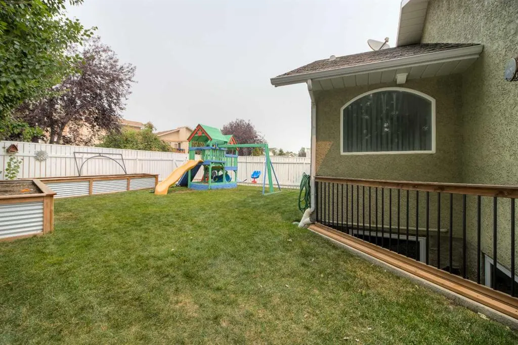 360 Heritage Crescent W
