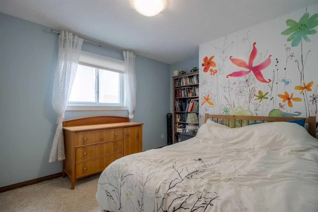 360 Heritage Crescent W