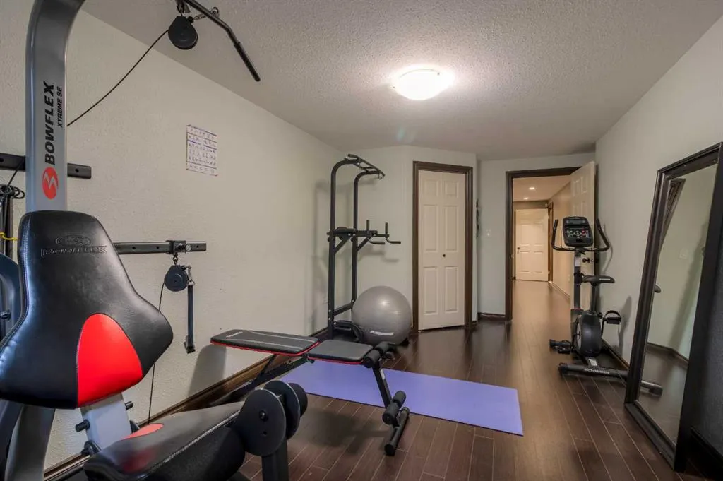 360 Heritage Crescent W