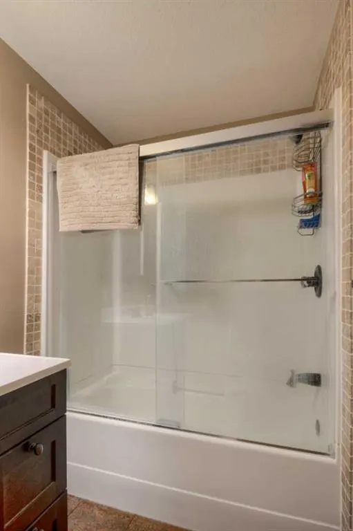 360 Heritage Crescent W