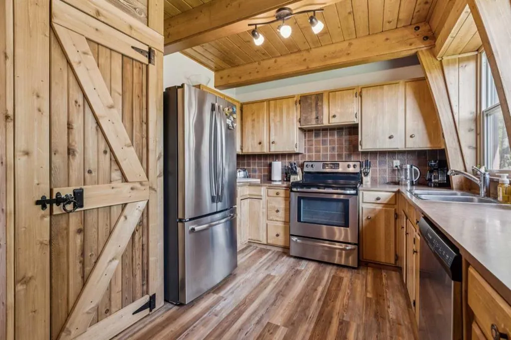 52 Hawk Eye Road
