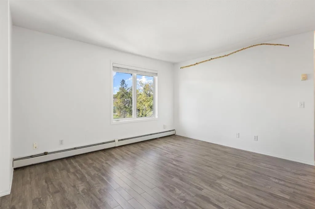 4327 75 Street NW, #302