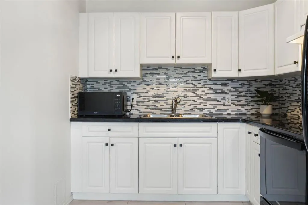 4327 75 Street NW, #302