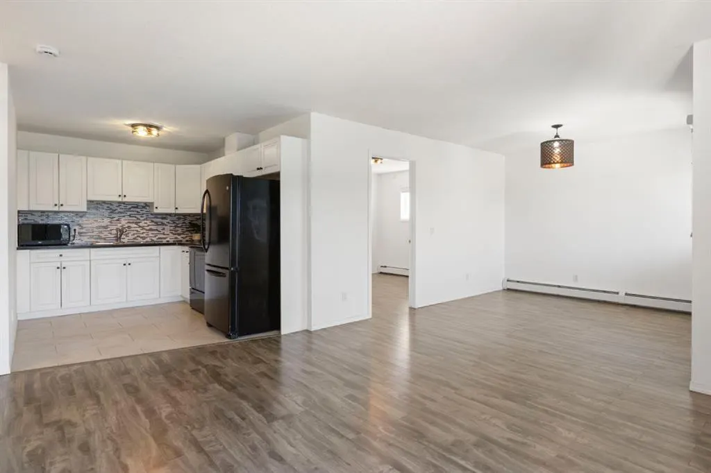 4327 75 Street NW, #302