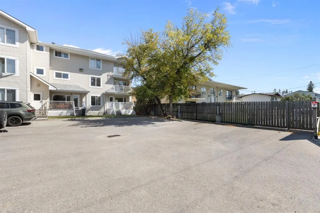 4327 75 Street NW, #302