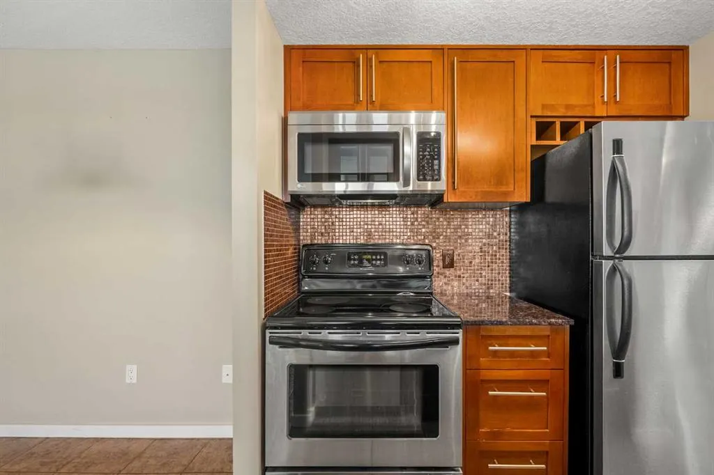 429 14 Street NW, #610