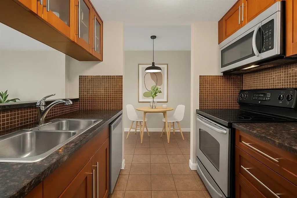 429 14 Street NW, #610