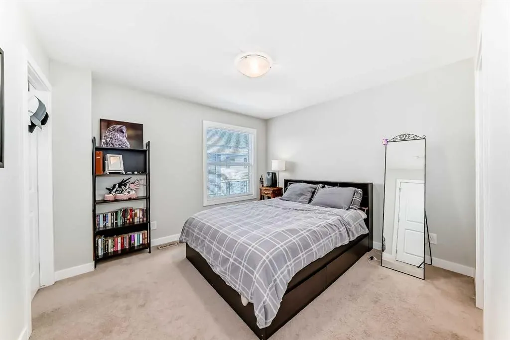 19639 42 Street SE