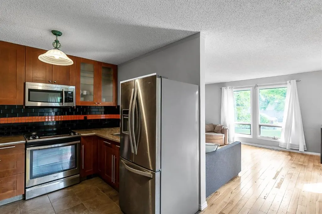 39 Edgeburn Crescent NW