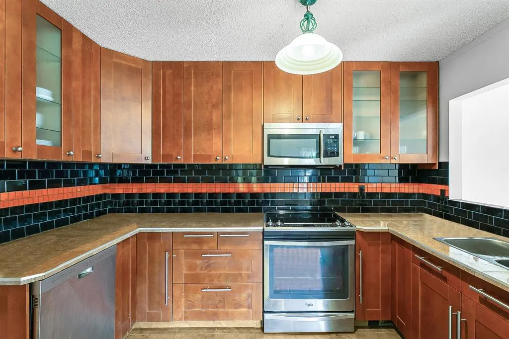 39 Edgeburn Crescent NW