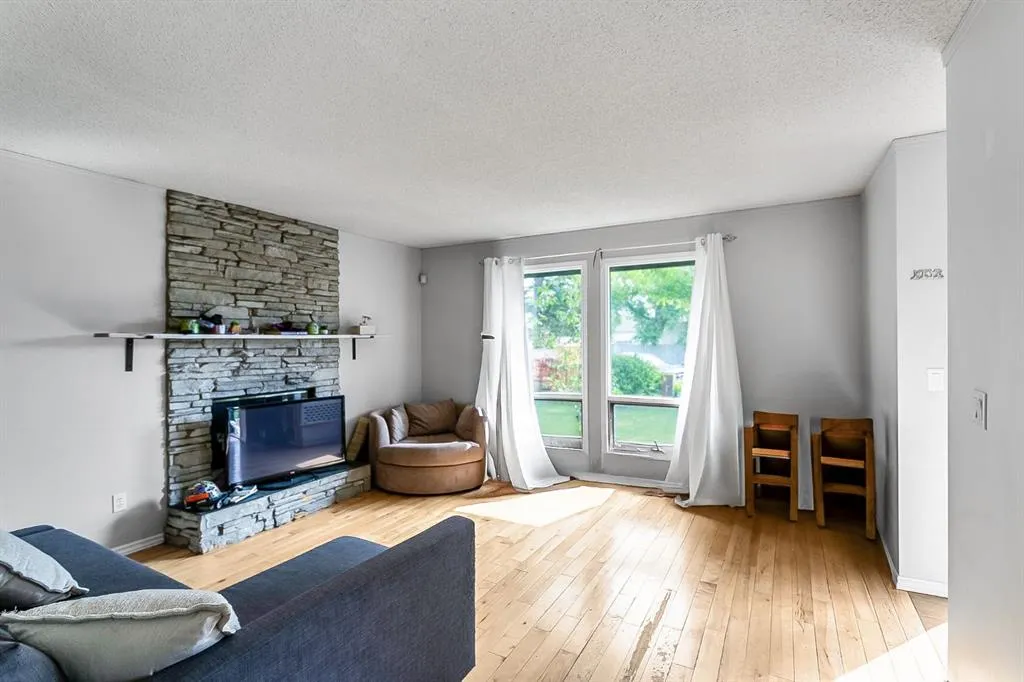 39 Edgeburn Crescent NW