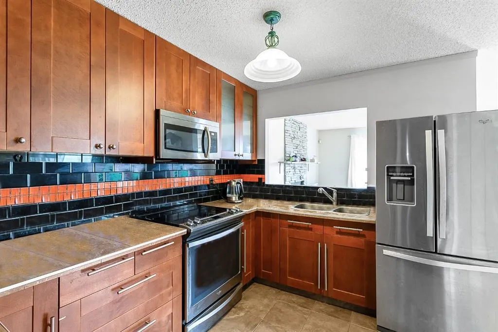 39 Edgeburn Crescent NW