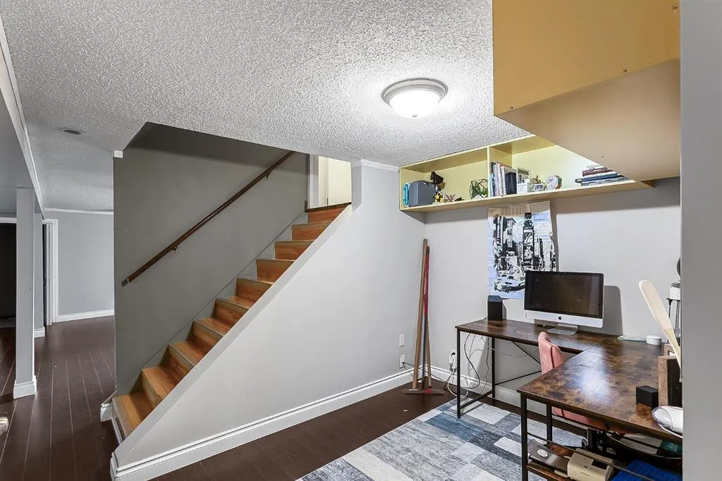 39 Edgeburn Crescent NW