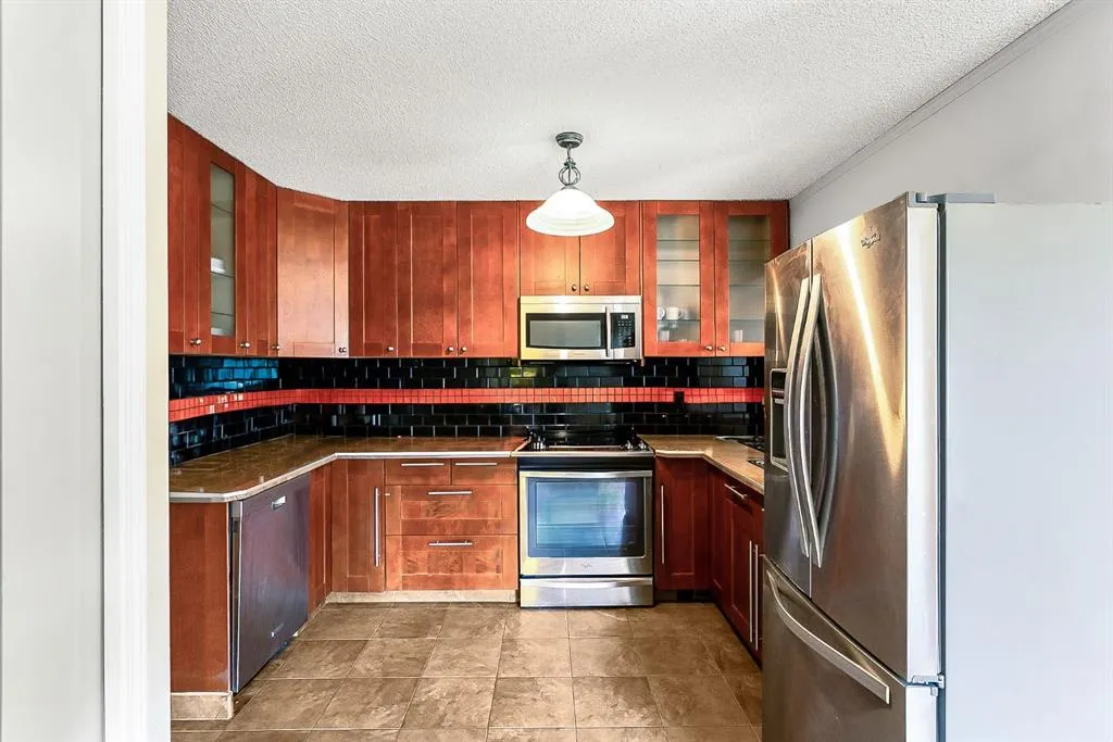 39 Edgeburn Crescent NW