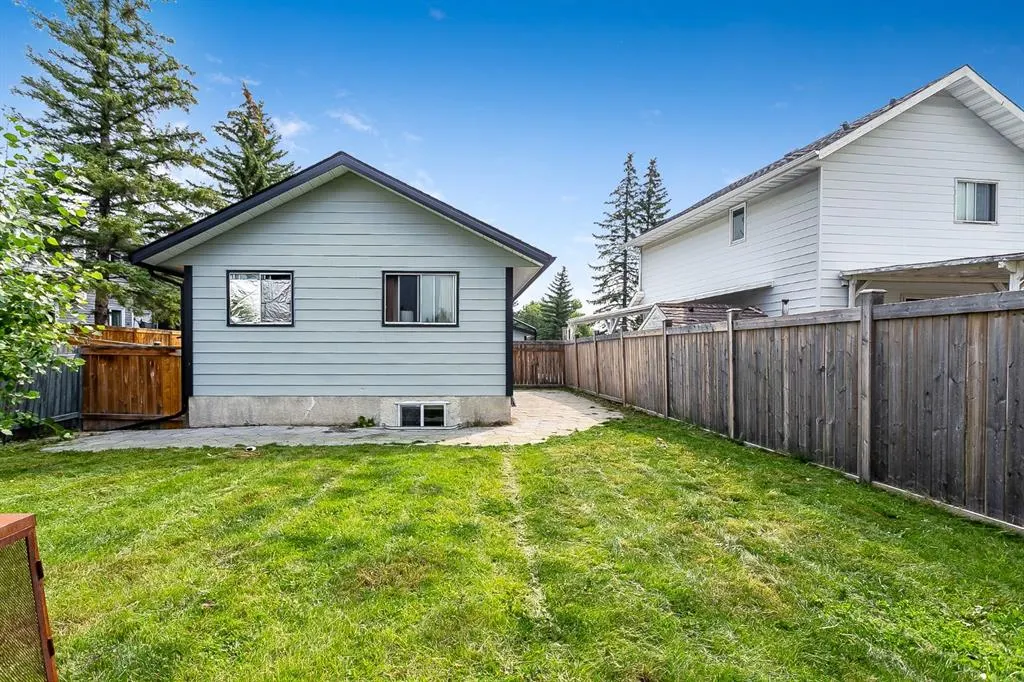 39 Edgeburn Crescent NW