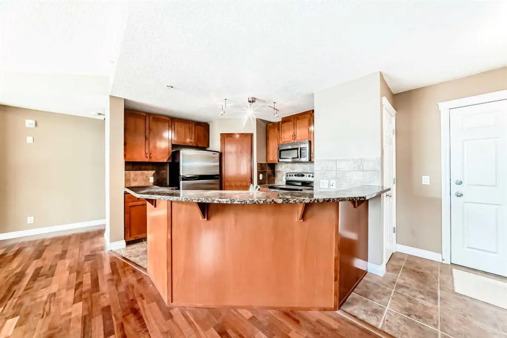 990 Centre Avenue NE, #108
