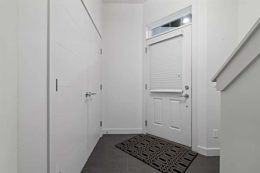 2428 30 Street SW, #4
