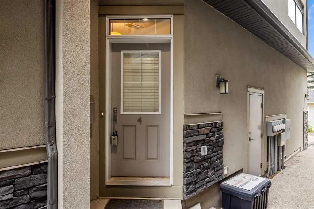 2428 30 Street SW, #4