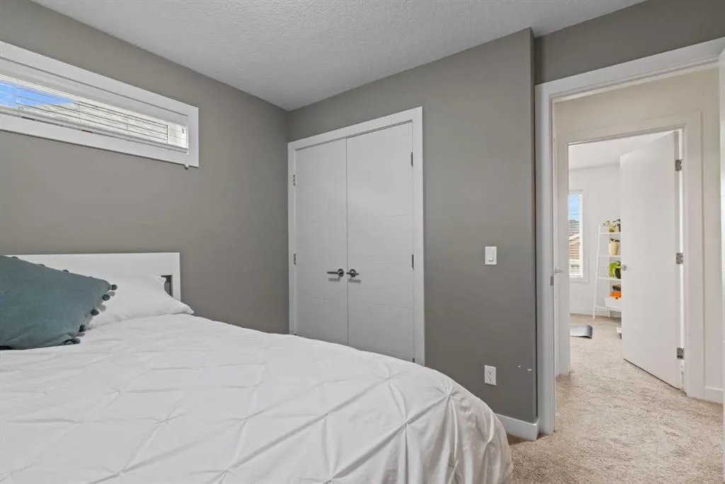 2428 30 Street SW, #4
