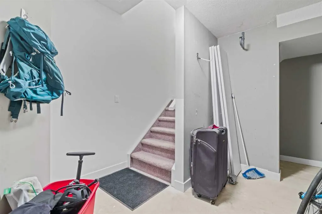 2428 30 Street SW, #4