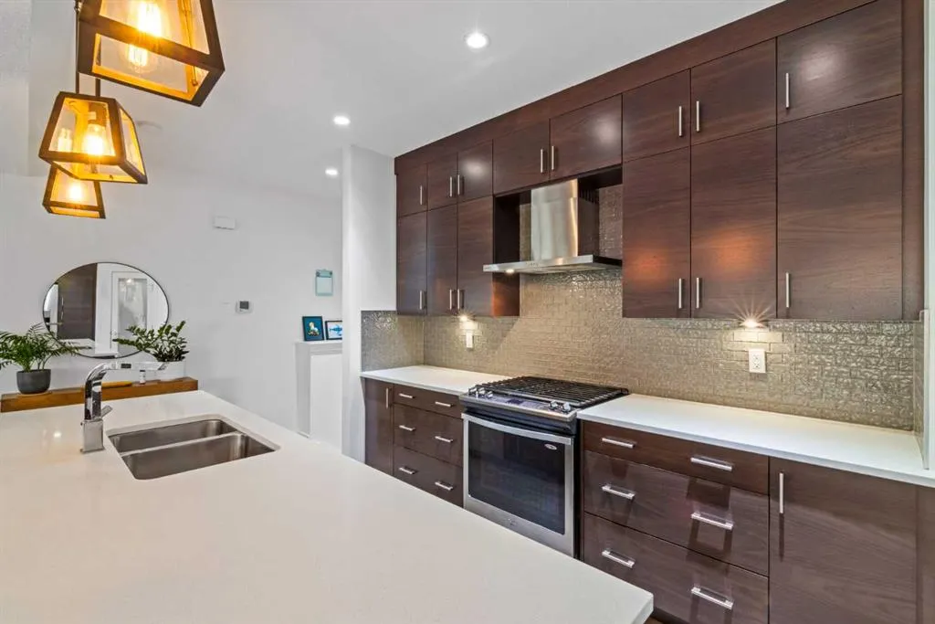2428 30 Street SW, #4