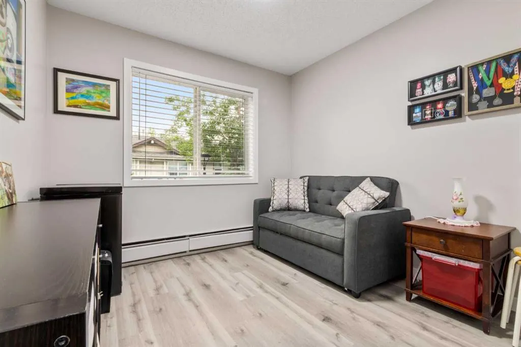 7 Harvest Gold Manor NE, #205
