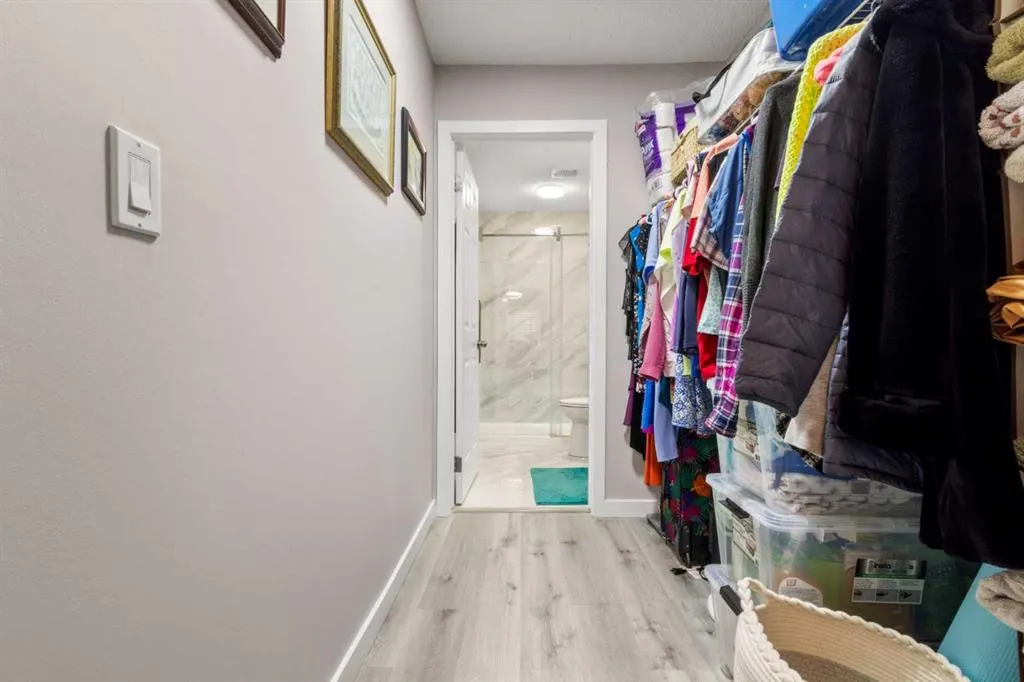 7 Harvest Gold Manor NE, #205