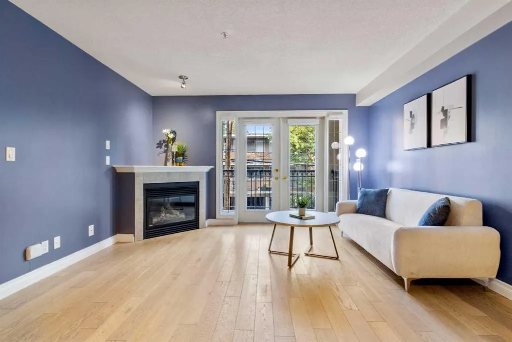 630 10 Street NW, #207