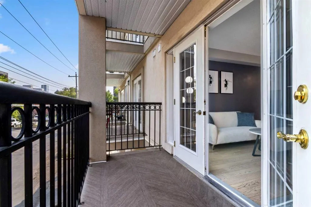 630 10 Street NW, #207