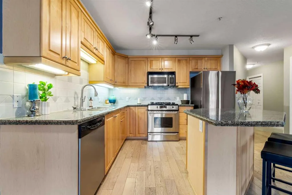 630 10 Street NW, #207