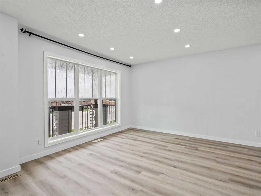 1322 New Brighton Park SE