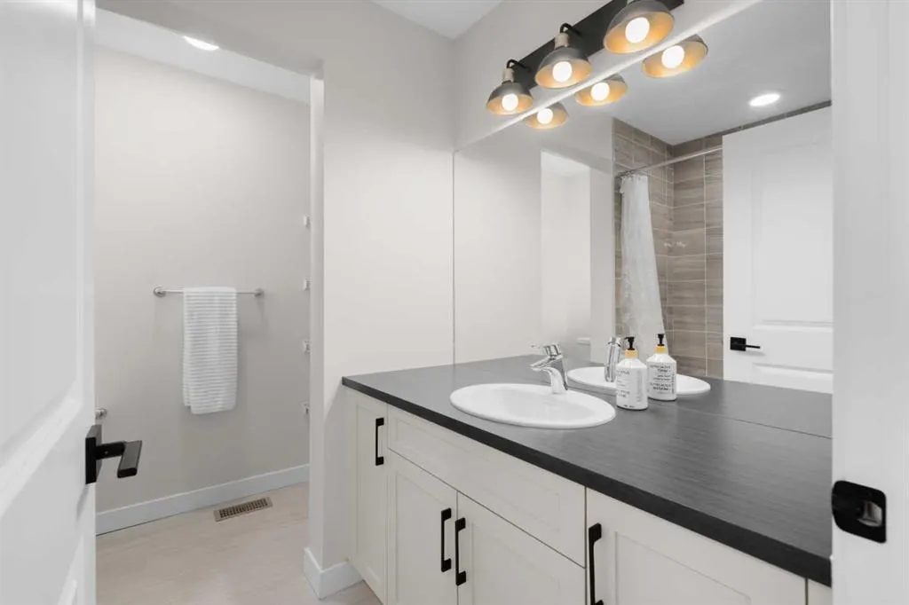 41 Lavender Passage SE