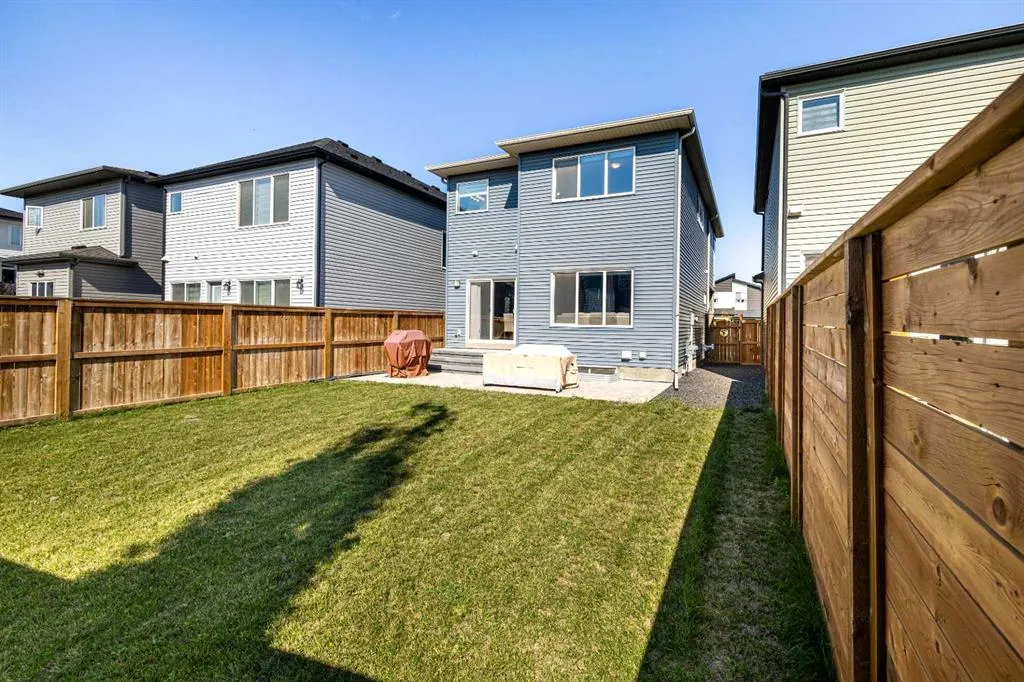 33 Walcrest Way SE