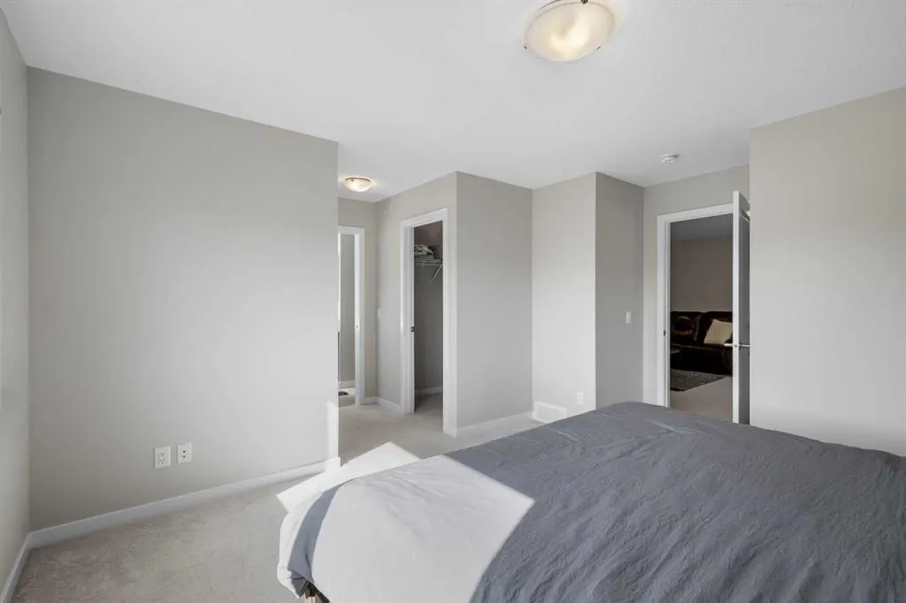 33 Walcrest Way SE