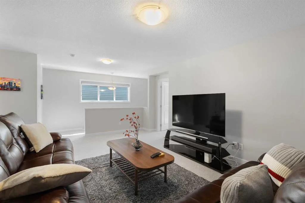 33 Walcrest Way SE