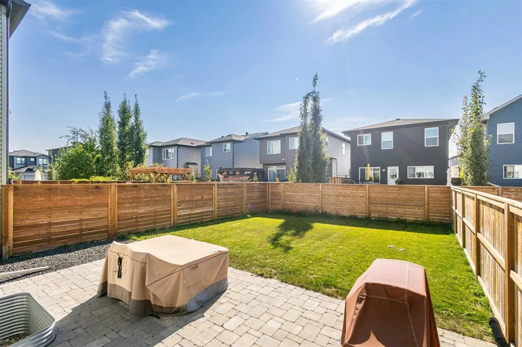33 Walcrest Way SE