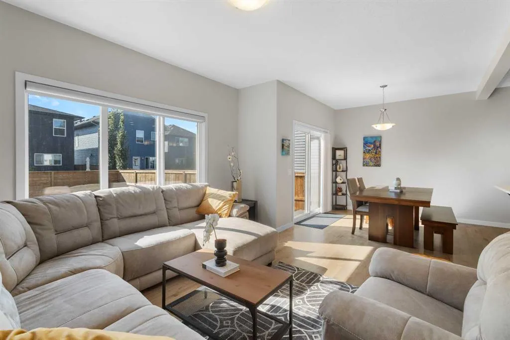 33 Walcrest Way SE