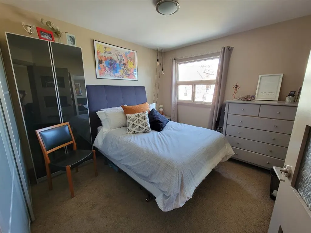 410 1 Avenue NE, #405
