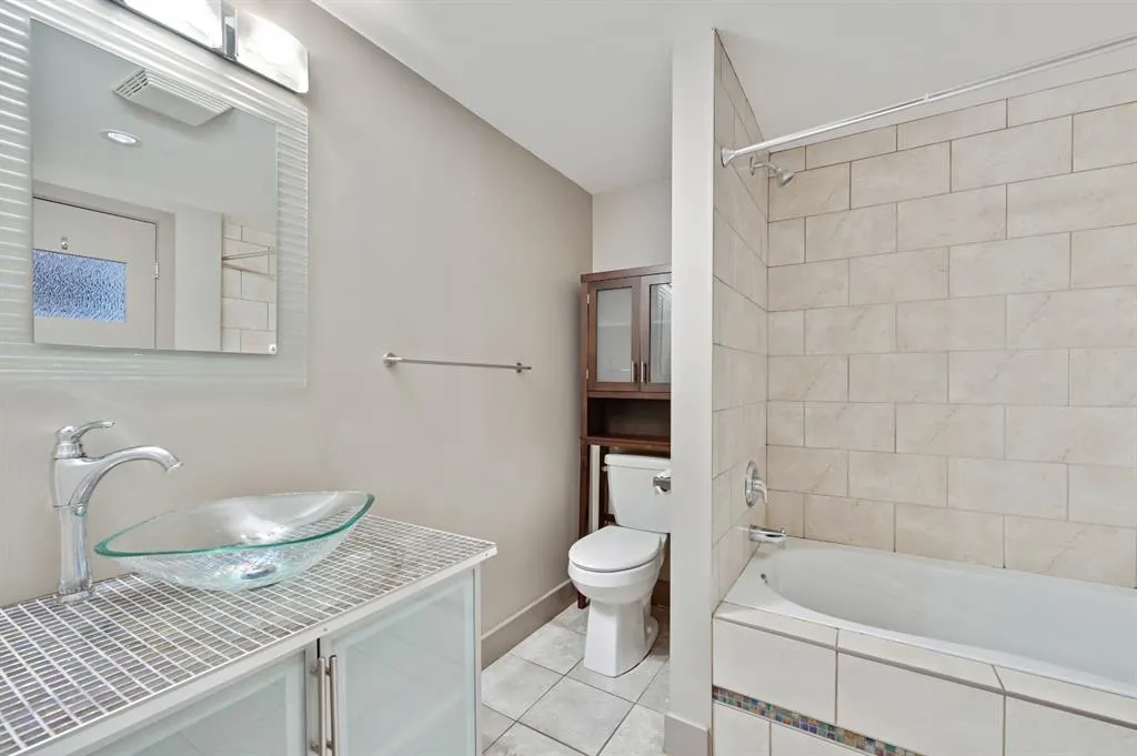 410 1 Avenue NE, #405