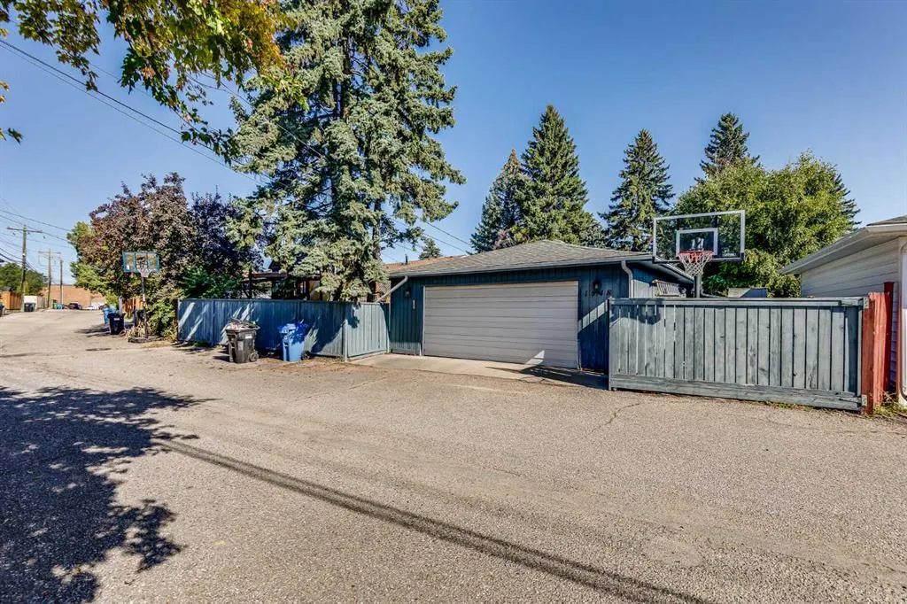 1548 Lake Twintree Way SE