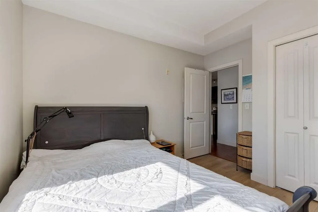 162 Country Village Circle NE, #109