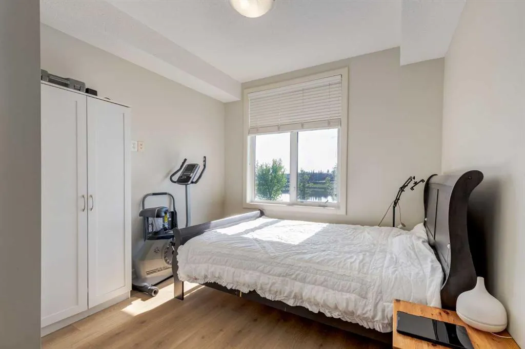 162 Country Village Circle NE, #109
