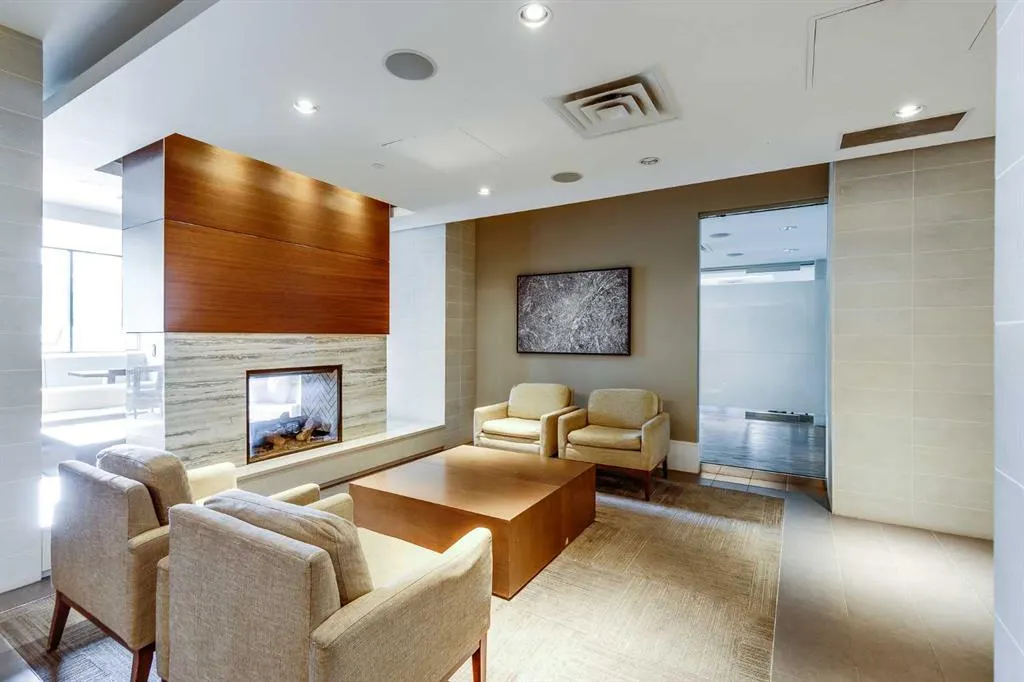 222 Riverfront Avenue SW, #923